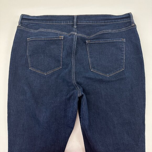 Old Navy Curvy Mid Rise Straight Women's size 16P Dark Blue Denim Jeans - Picture 5 of 5